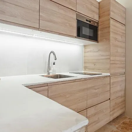 Апартаменты Luxueux Avec Terrase Sur La Гримо