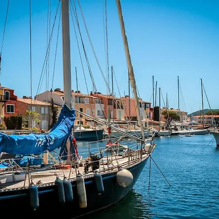 Luxueux Avec Terrase Sur La *